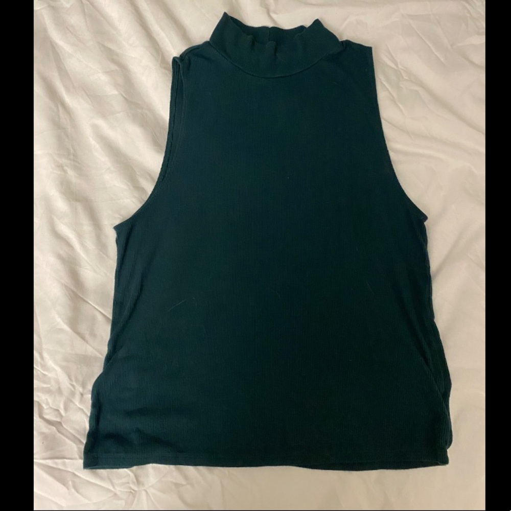 Turtle neck tank top